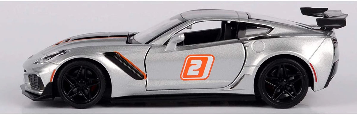 2019 Chevy Corvette ZR1 #2; Silver - Motor Max 73785SV - 1/24 scale Diecast Model Toy Car