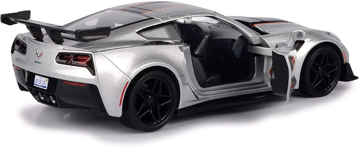 2019 Chevy Corvette ZR1 #2; Silver - Motor Max 73785SV - 1/24 scale Diecast Model Toy Car